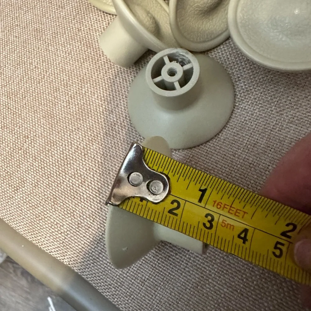 16 Stanley Ivory Color Cabinet Knobs with Screws
